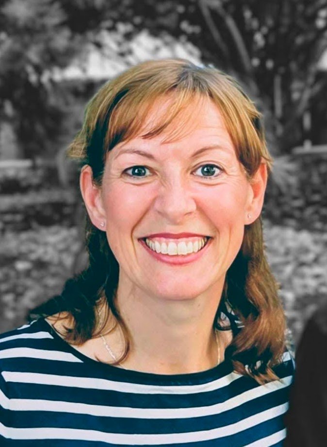 carrie snyder headshot